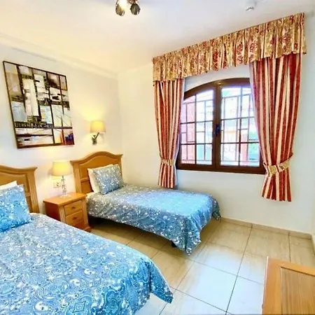 Apartment La Cumbre 1a - 2 Bed/2bath Ground Floor Puerto del Carmen (Lanzarote)
