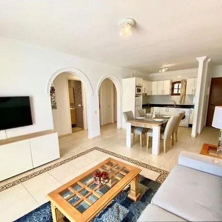 La Cumbre 1a - 2 Bed/2bath Ground Floor Apartament Puerto del Carmen (Lanzarote)